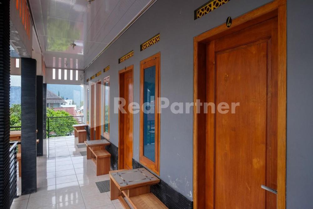 wisma giri mulyo b near grojogan sewu redpartner