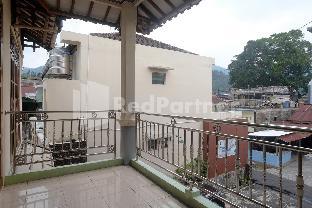 wisma giri mulyo b near grojogan sewu redpartner