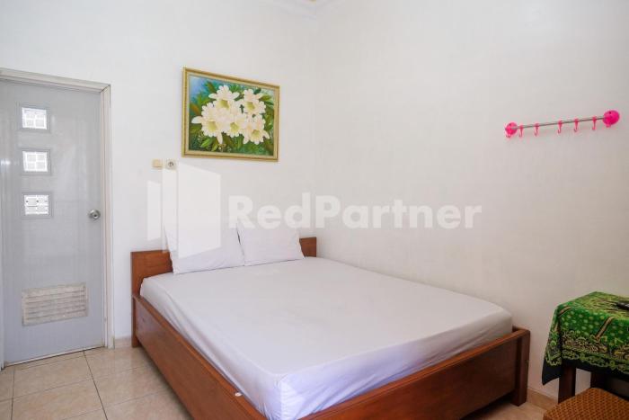 wisma giri mulyo b near grojogan sewu redpartner