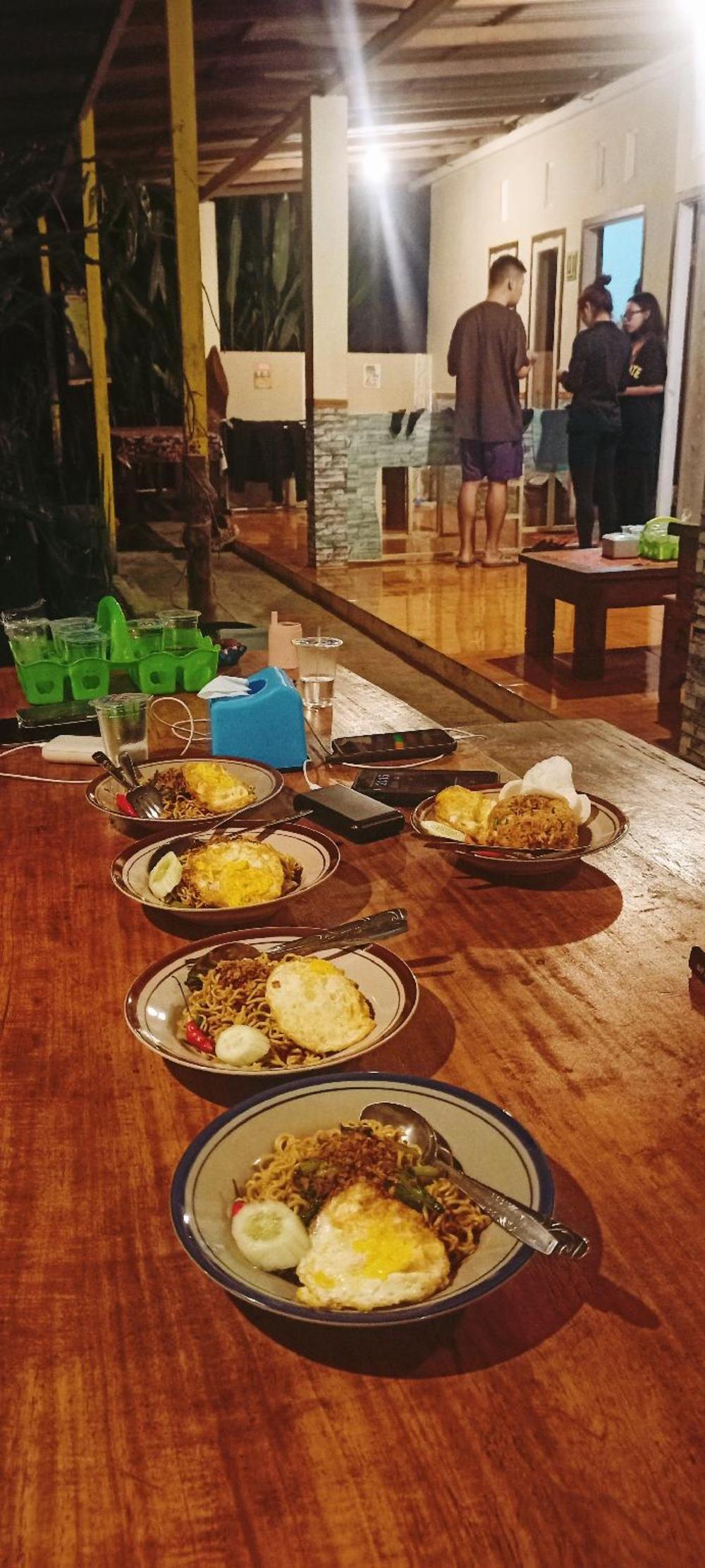 farel homestay kawahijen