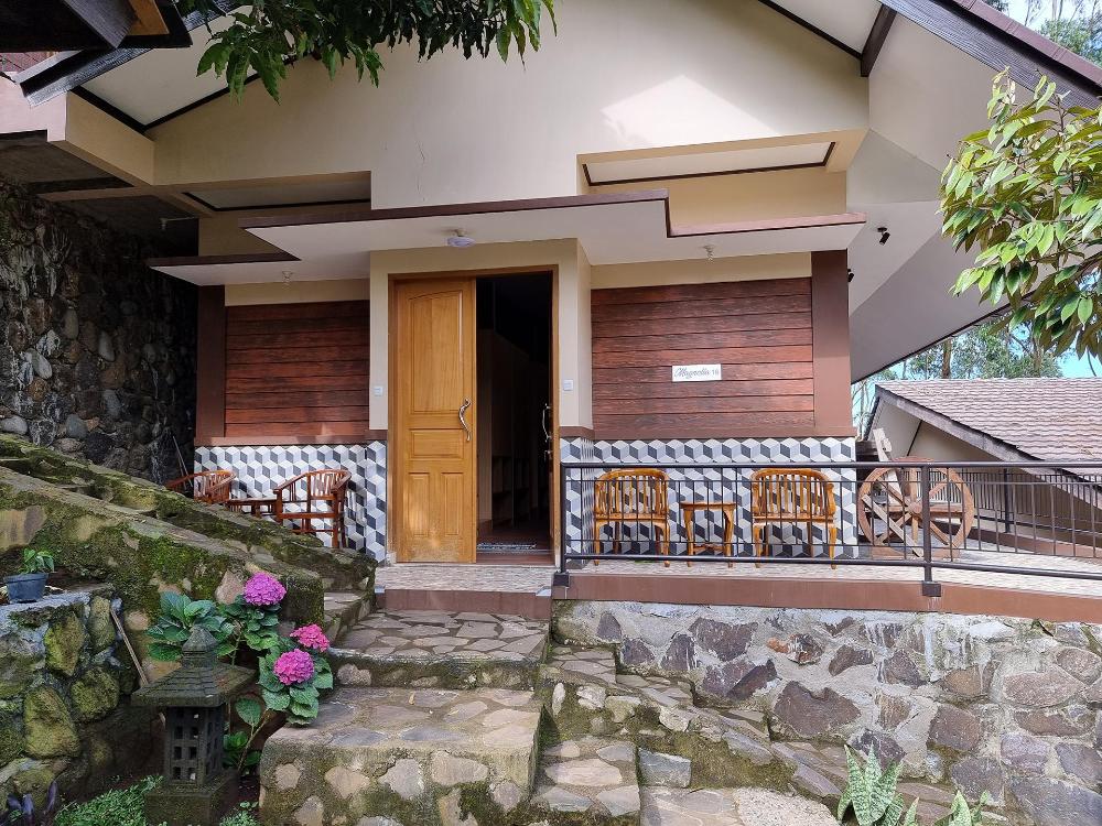 qions villa