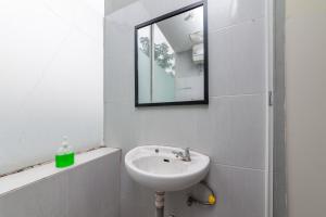 urbanview hotel ellegan residence alam sutera serpong