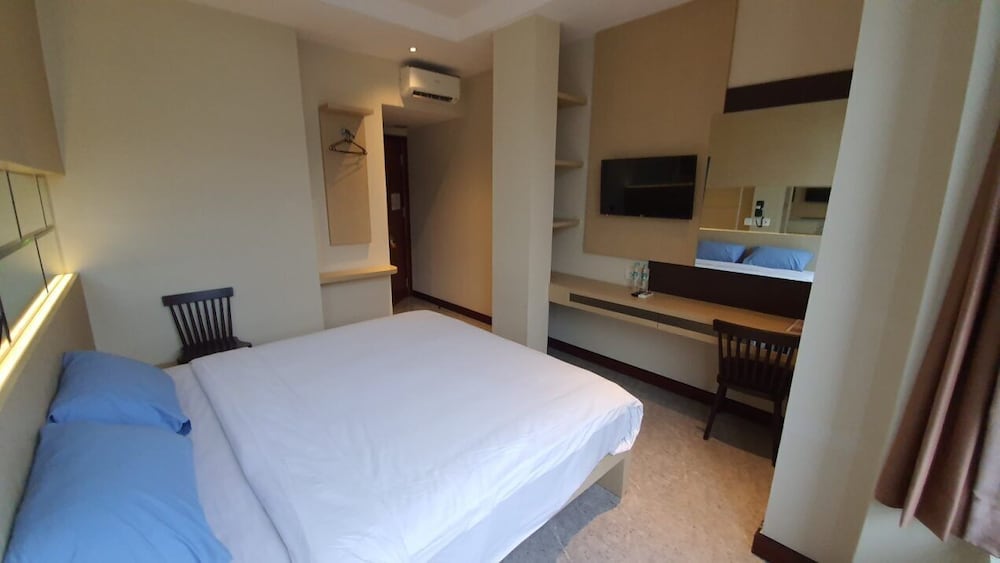 mp hotel kelapa gading