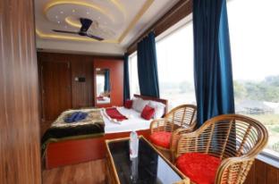 staymaker resort atmosphere