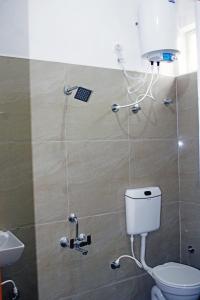 Staymaker Four Seasons Resort,Suntikoppa>>Piriyapatna,0 star