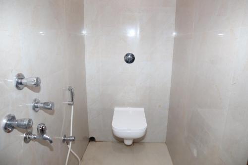 staymaker hotel suraj