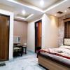 staymaker hotel suraj