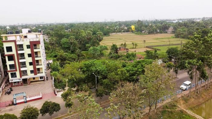 staymaker hotel suraj