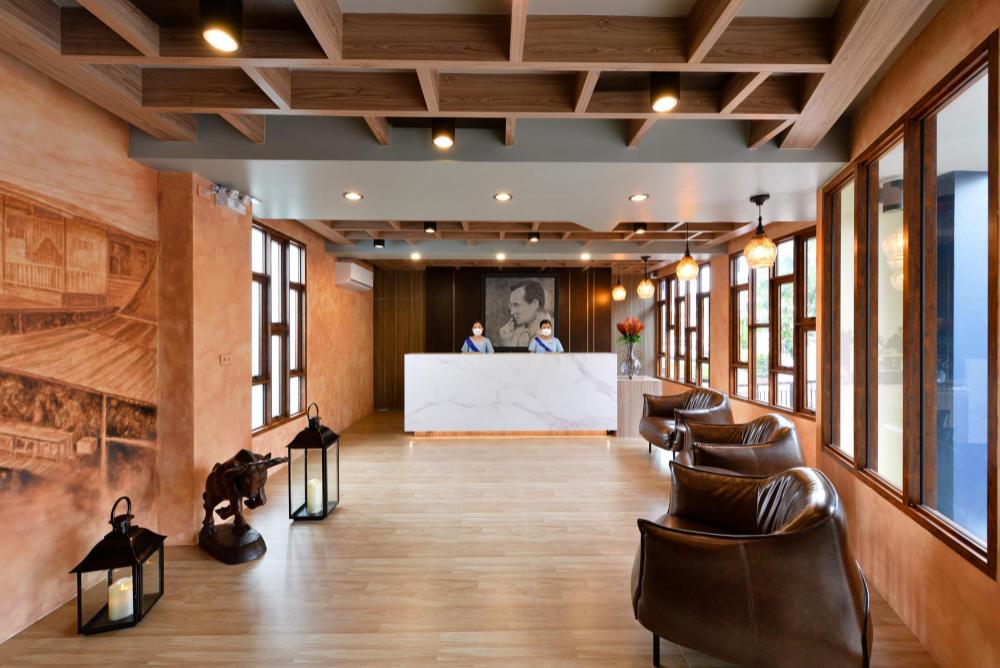 amphawa riverfront hotel