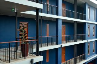 amphawa riverfront hotel