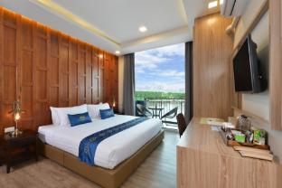 amphawa riverfront hotel
