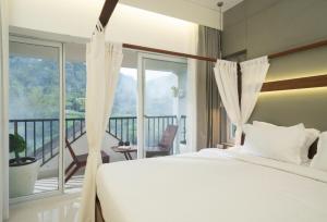 eden woods resorts and spa luxury five star resort in munnar kerala