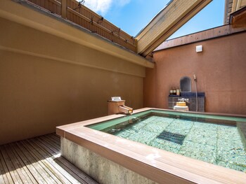 izu nagaoka onsen fugaku hanabusa