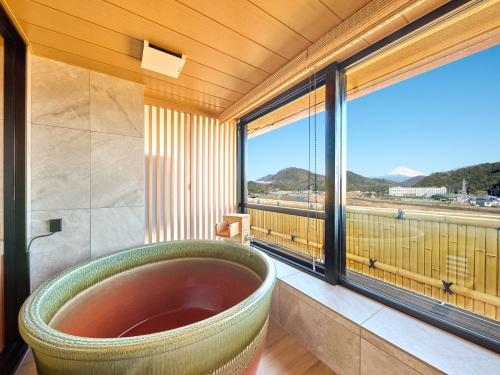 izu nagaoka onsen fugaku hanabusa