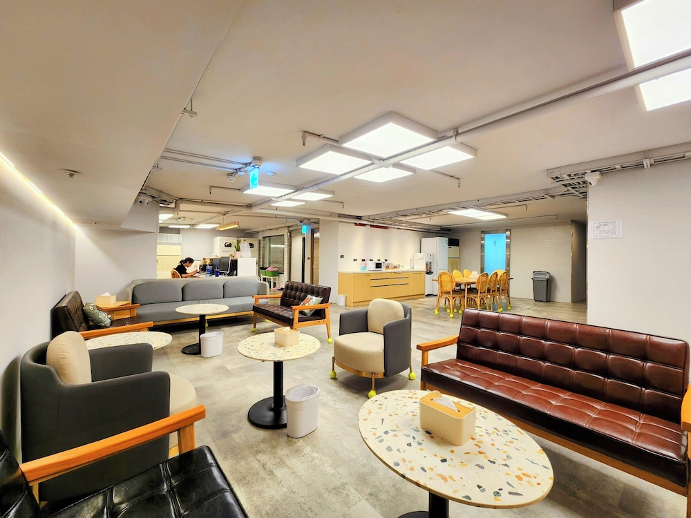 just live hostel