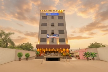 fabhotel simhadri grand nr khammam railway station