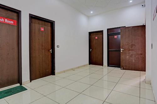 super hotel o park inn near parashuram chowk