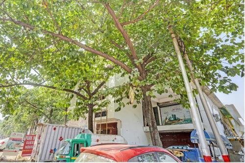 super hotel o park inn near parashuram chowk