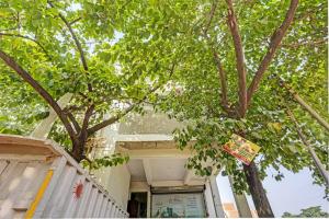 super hotel o park inn near parashuram chowk