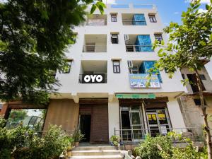 Hotel O Red Rose,New Delhi>>Delhi,4 star