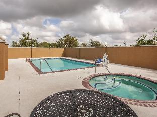 La Quinta Inn & Suites Kyle,Hays>>Austin,3 star