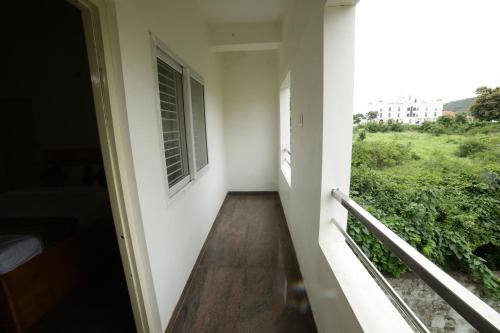 naksha tree hotels yelagiri