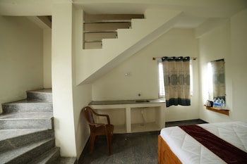 naksha tree hotels yelagiri