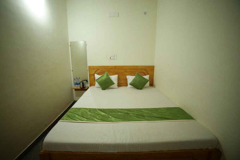 naksha tree hotels yelagiri