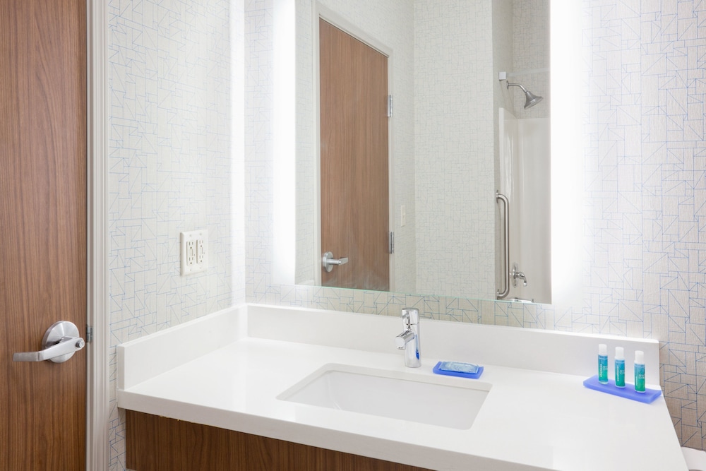 holiday inn express and suites deadwood gold dust casino