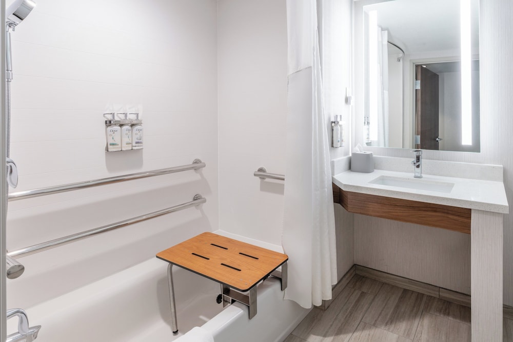 holiday inn express and suites deadwood gold dust casino
