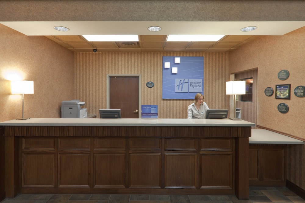 holiday inn express and suites deadwood gold dust casino