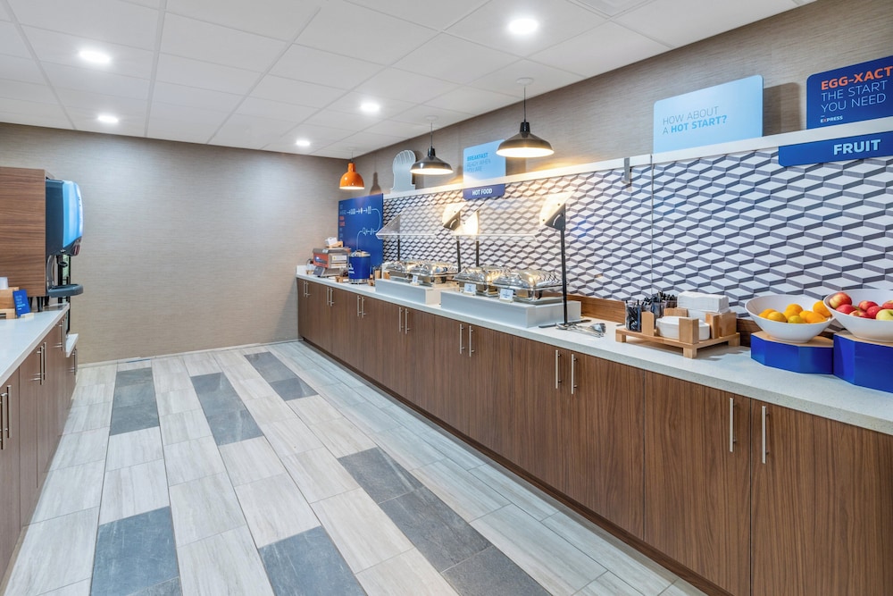 holiday inn express and suites deadwood gold dust casino