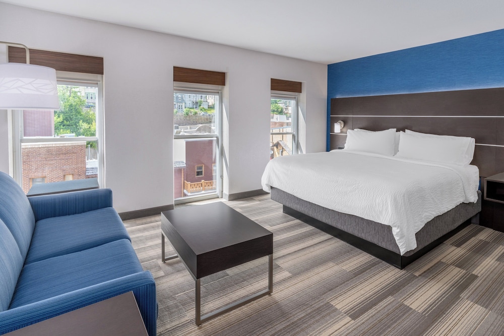 holiday inn express and suites deadwood gold dust casino