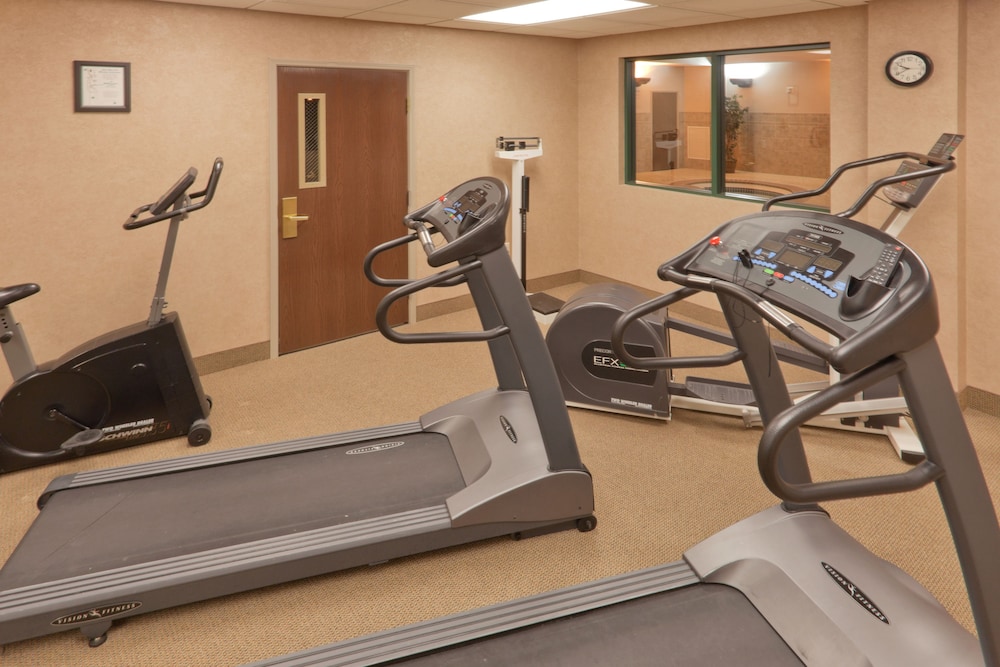holiday inn express and suites deadwood gold dust casino