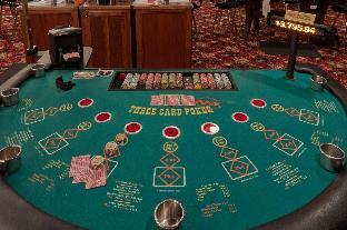 holiday inn express and suites deadwood gold dust casino