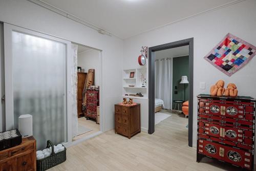 jeonju hanok village artists house sigan moonui