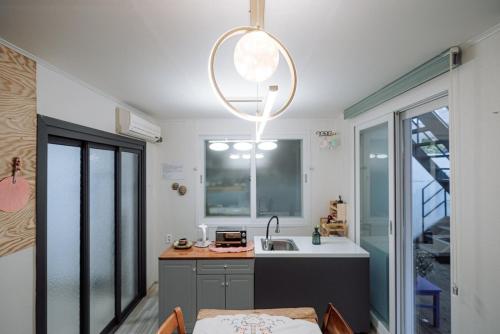 jeonju hanok village artists house sigan moonui