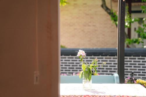 jeonju hanok village artists house sigan moonui