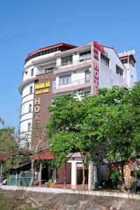 khach s n hoang ha river town