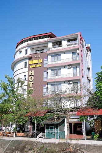 khach s n hoang ha river town