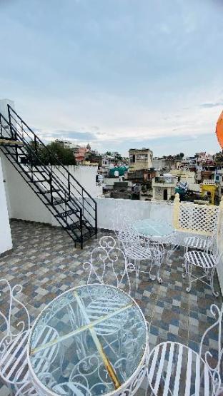 Moon Flower Guest House,India>>Udaipur,2 star