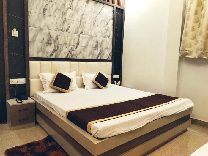 hotel the shree jee place