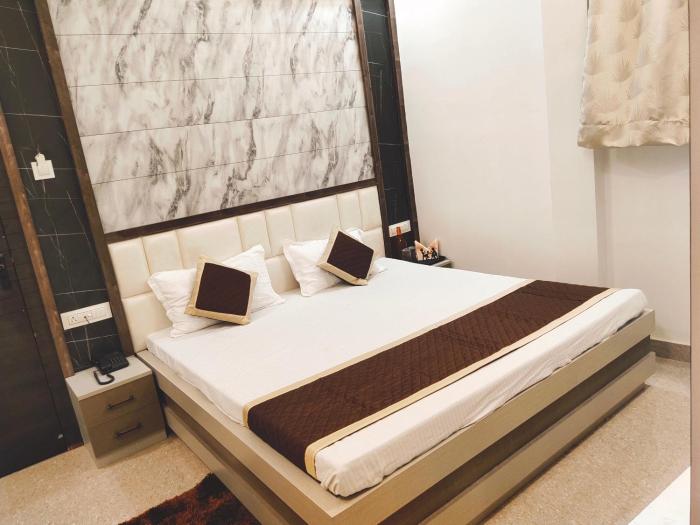 hotel the shree jee place