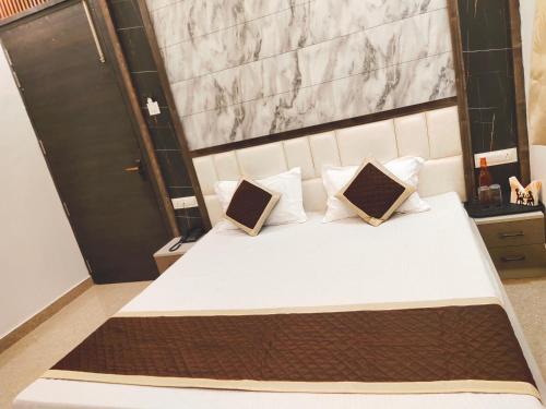 hotel the shree jee place