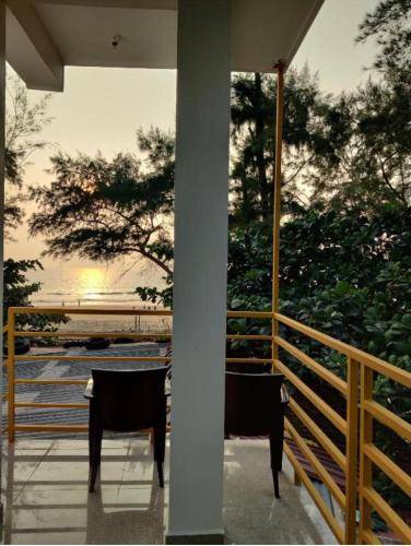 surya cafe and stay sea view