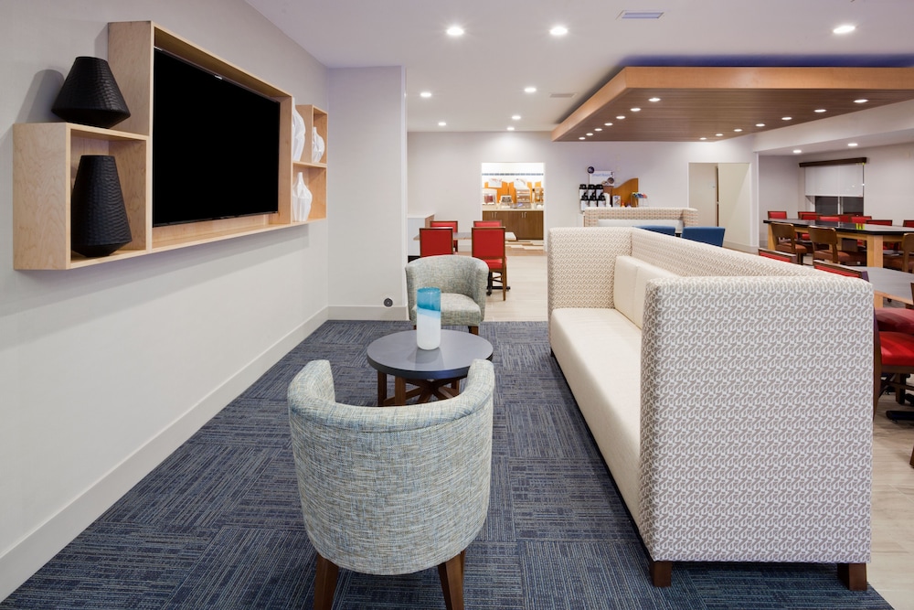 holiday inn express hotel and suites dickinson by ihg