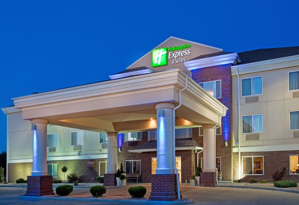 holiday inn express hotel and suites dickinson by ihg
