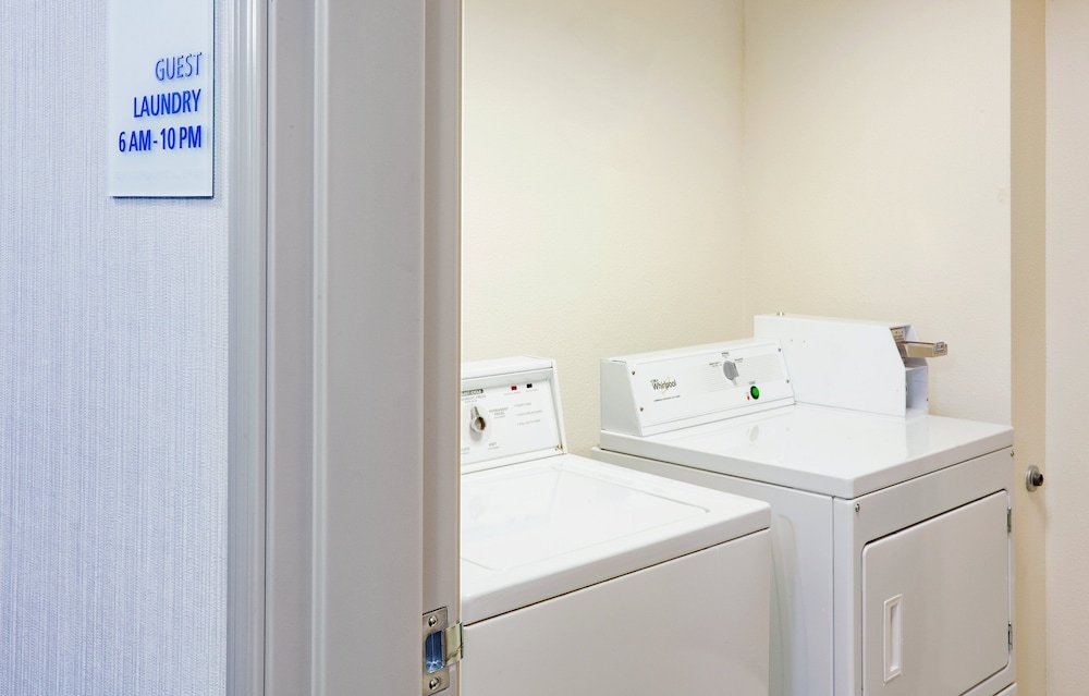 holiday inn express hotel and suites dickinson by ihg