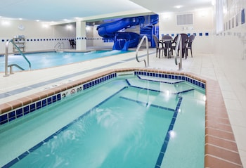 holiday inn express hotel and suites dickinson by ihg