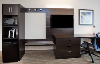 holiday inn express hotel and suites dickinson by ihg